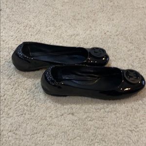 Michael Kors woman’s Ballet flat. Black Patten